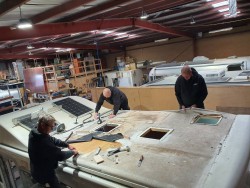 This motorhome needs a new roof Motorhome RV repairs - getting started