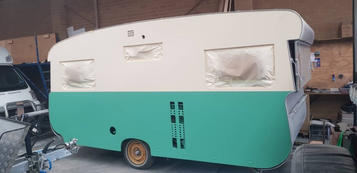 Vintage Caravan 1570669923571